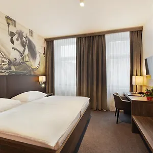 Hotel Lucia, Vídeň