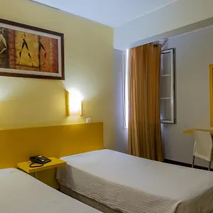 residencial-chafariz-queimada.madeira-islandshotels.com/