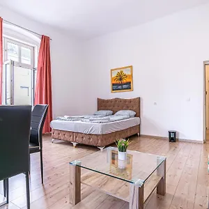 Hostel 6 Min To Amusement Park - Economy In Shared, Vídeň