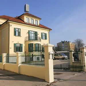 Katrca Otel Ljubljana