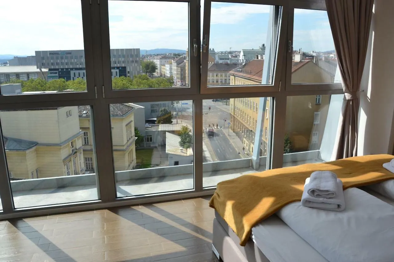 **  Apollo Hotel فيينا النمسا