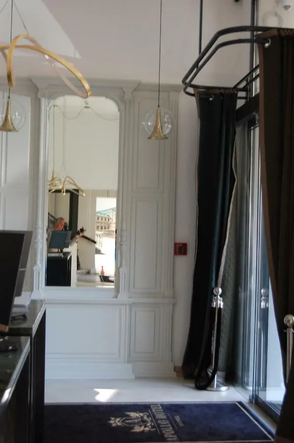 Apollo Hotel Wien 3*,
